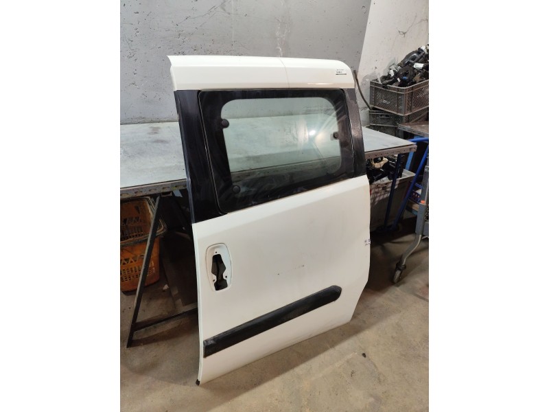 Recambio de puerta lateral corredera izquierda para fiat doblo ii (152) easy referencia OEM IAM   