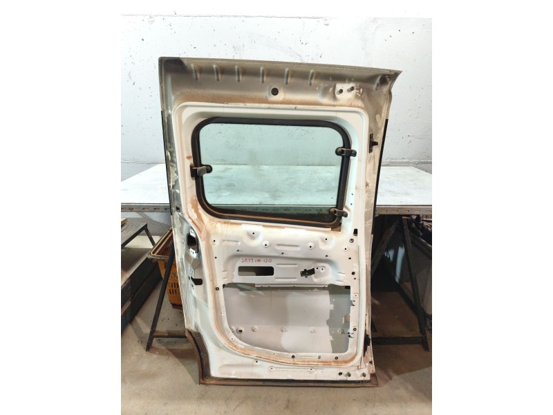 Recambio de puerta lateral corredera izquierda para fiat doblo ii (152) easy referencia OEM IAM   
