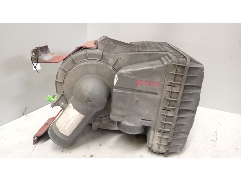 Recambio de filtro aire para iveco eurocargo tector 3.9 diesel referencia OEM IAM 500392986  