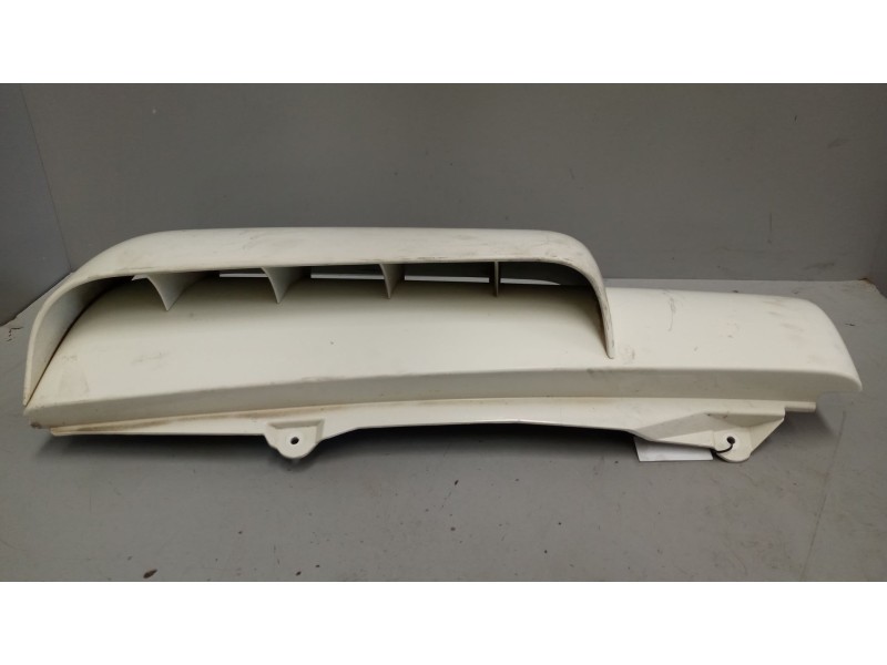 Recambio de deflector derecho para daf serie xf105.xxx 12.9 diesel referencia OEM IAM 1400010  