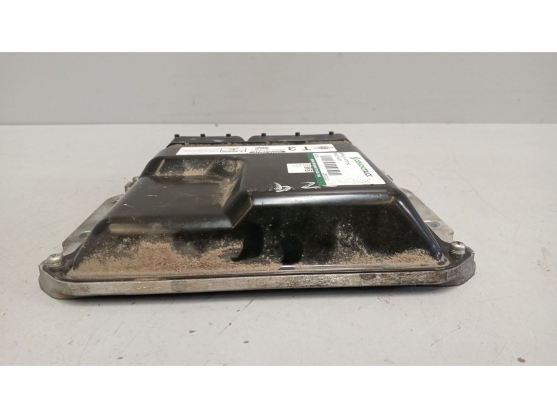 Recambio de centralita motor edc para renault maxity referencia OEM IAM 23710lc11c  