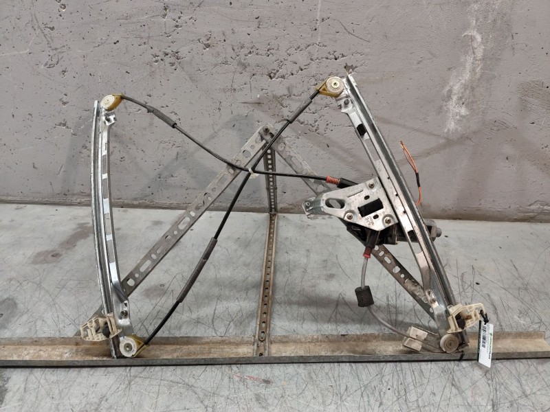 Recambio de elevalunas delantero derecho para peugeot 206 berlina x-line referencia OEM IAM 89432PINES  