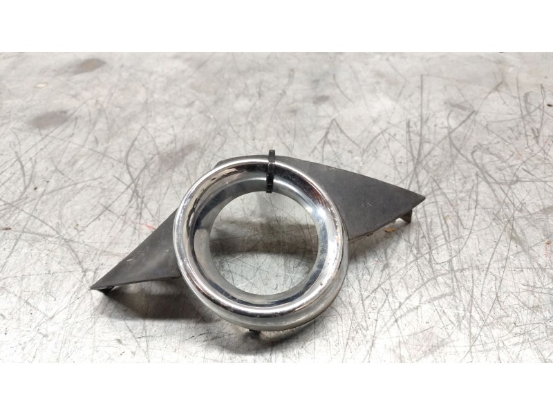 Recambio de rejilla paragolpes izquierda para peugeot 207 sw confort referencia OEM IAM 9680098780  