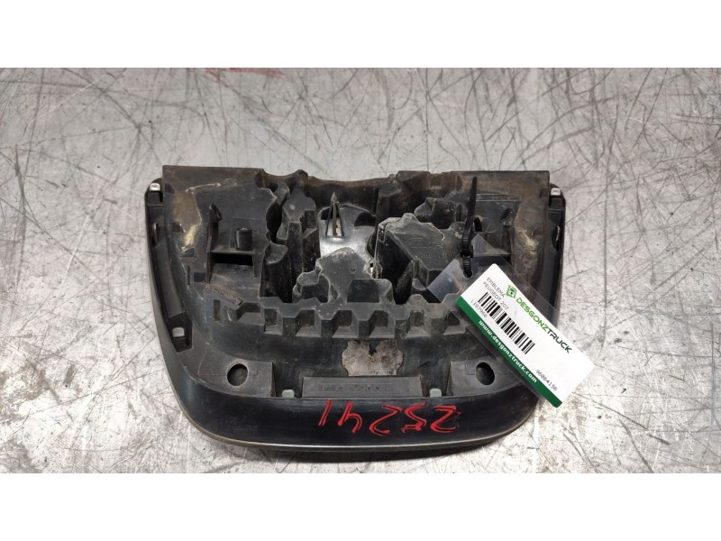 Recambio de emblema para peugeot 207 1.4 hdi referencia OEM IAM 96864156  