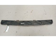 Recambio de moldura para riocar march 07 referencia OEM IAM a9068850011 moldura paragolpes delantero  2