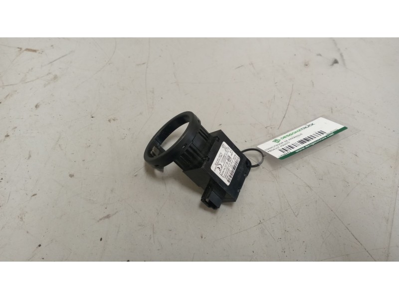 Recambio de conmutador de arranque para renault maxity referencia OEM IAM 92LP0232  LECTOR INMOVILIZADOR
