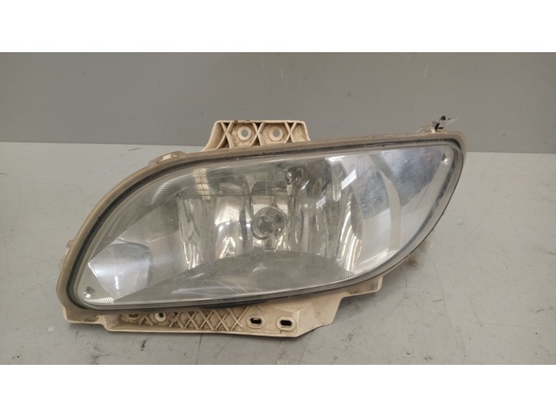 Recambio de faro antiniebla izquierdo para daf serie xf106.xxx referencia OEM IAM   