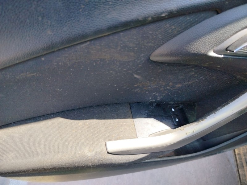 opel astra j sports tourer (p10) del año 2011