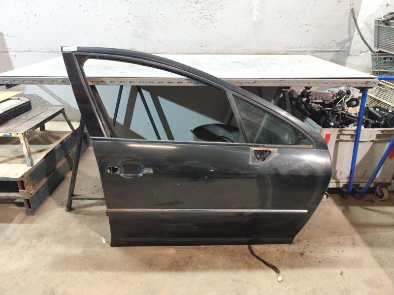 Recambio de puerta delantera derecha para peugeot 407 sw st sport referencia OEM IAM   