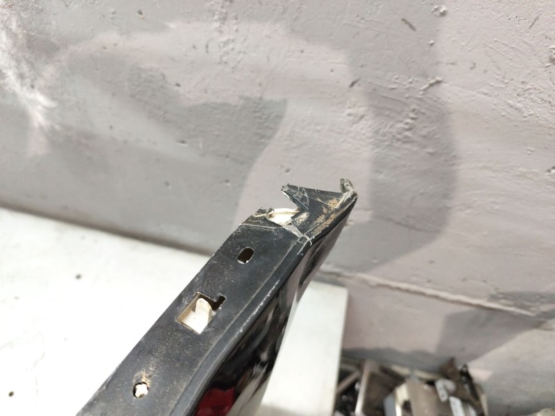 Recambio de paragolpes delantero para ford focus berlina (cap) ambiente (d) referencia OEM IAM   