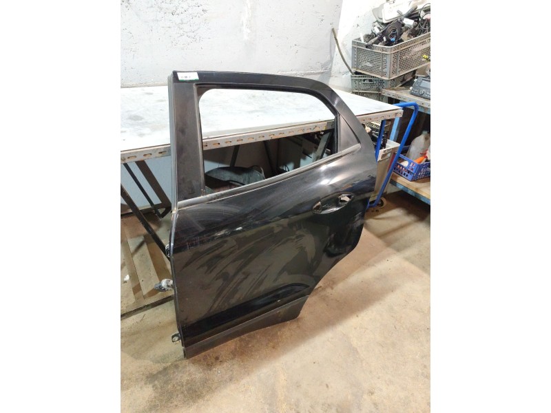 Recambio de puerta trasera izquierda para ford ecosport 1.0 ecoboost referencia OEM IAM 2405092  