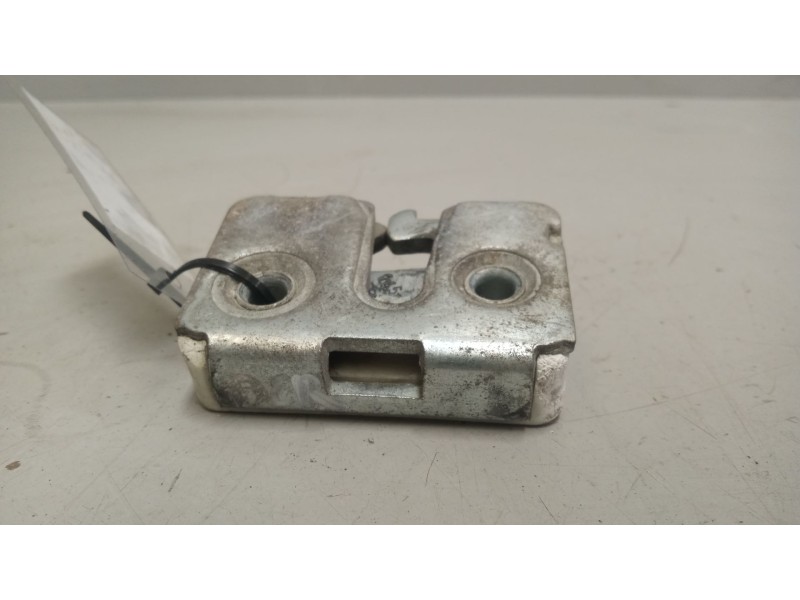 Recambio de cerradura puerta delantera derecha para daf serie xf105.xxx 12.9 diesel referencia OEM IAM   