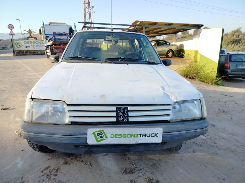 peugeot 205 berlina del año 1997