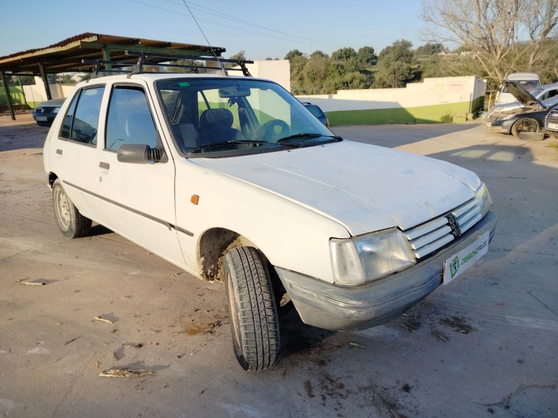 peugeot 205 berlina del año 1997