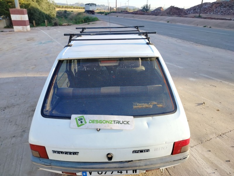 peugeot 205 berlina del año 1997