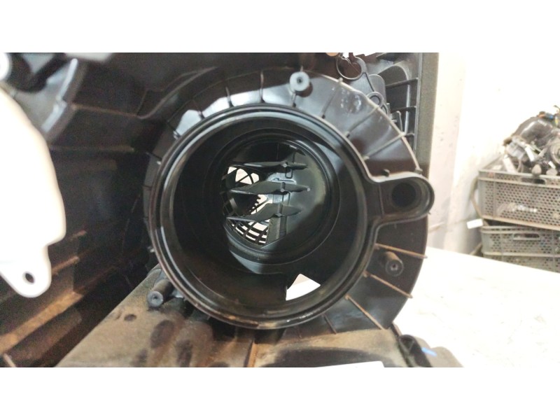 Recambio de calefaccion entera normal para dacia sandero ii 1.2 referencia OEM IAM 272705011R  