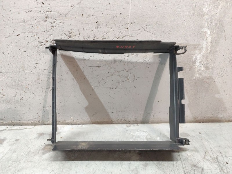 Recambio de panel frontal para dacia sandero ii 1.2 referencia OEM IAM 215596207r  