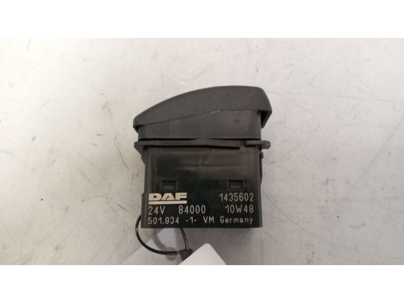 Recambio de interruptor para daf serie xf105.xxx 12.9 diesel referencia OEM IAM 1435602  