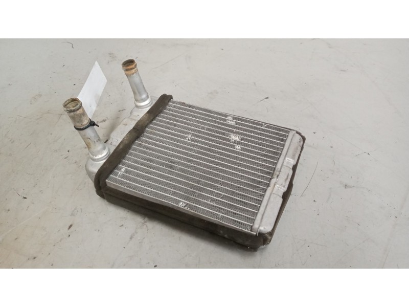 Recambio de radiador calefaccion / aire acondicionado para nissan atleon 35.13 referencia OEM IAM l8439001  