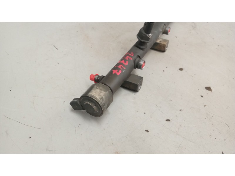 Recambio de rampa inyectora para daf serie xf106.xxx referencia OEM IAM 1934321  