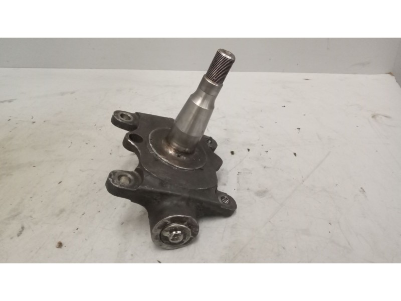 Recambio de mangueta delantera derecha para nissan trucks atleon tk 56/2 referencia OEM IAM   