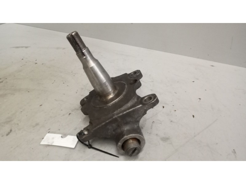 Recambio de mangueta delantera derecha para nissan trucks atleon tk 56/2 referencia OEM IAM   