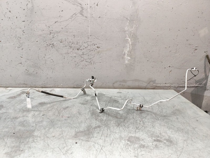 Recambio de tubos aire acondicionado para dacia sandero ii 1.2 referencia OEM IAM 924403633R  