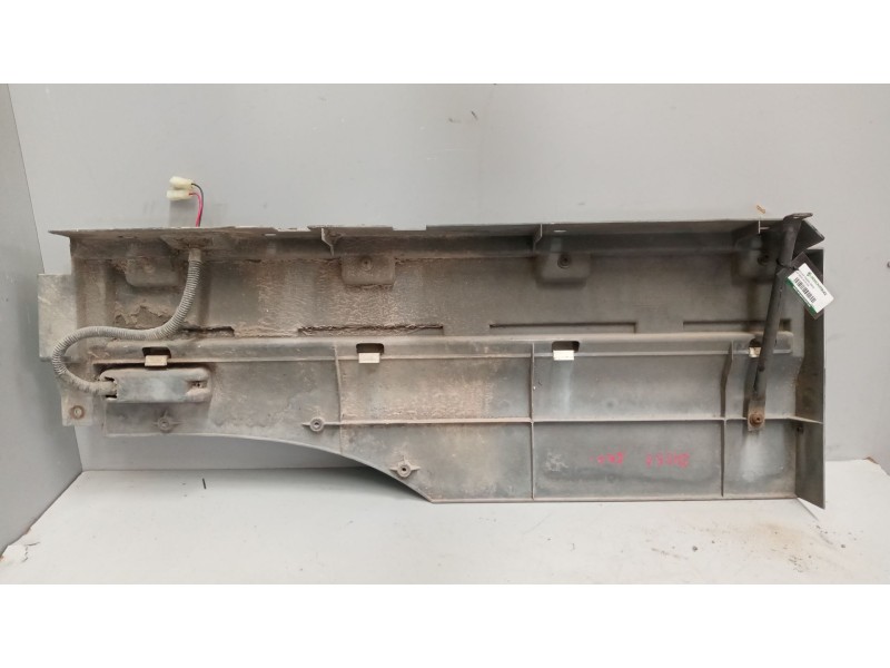 Recambio de moldura trasera cabina para daf serie xf105.xxx 12.9 diesel referencia OEM IAM 1855611  