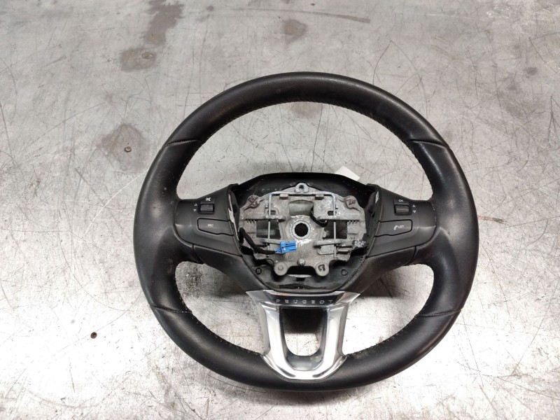 Recambio de volante para peugeot 2008 i (cu_) 1.2 vti referencia OEM IAM   