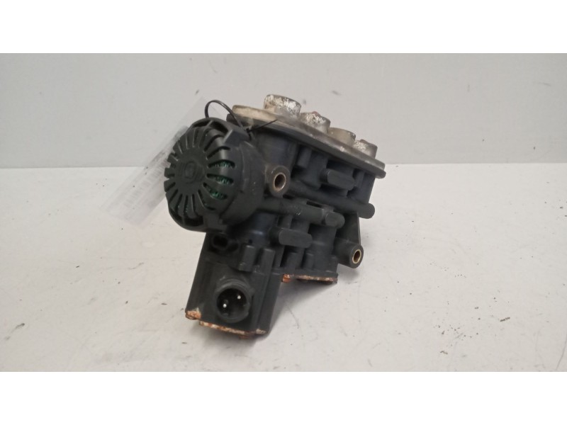 Recambio de valvula aire para renault premium route 2006 fg 4x2 gv larga distancia referencia OEM IAM 21083654  k019819