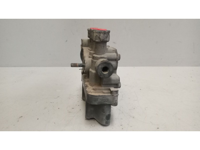 Recambio de valvula aire para daf serie xf105.xxx 12.9 diesel referencia OEM IAM 1343255  4728800300