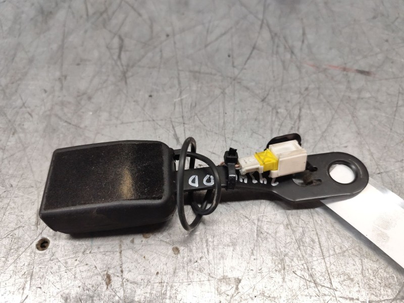 Recambio de enganche de cinturon delantero derecho para peugeot 207 x-line referencia OEM IAM 5099A012CABLES  