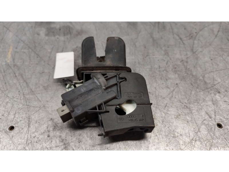 Recambio de cerradura maletero / porton para audi a4 ber. (b8) básico referencia OEM IAM 4E0827645A  