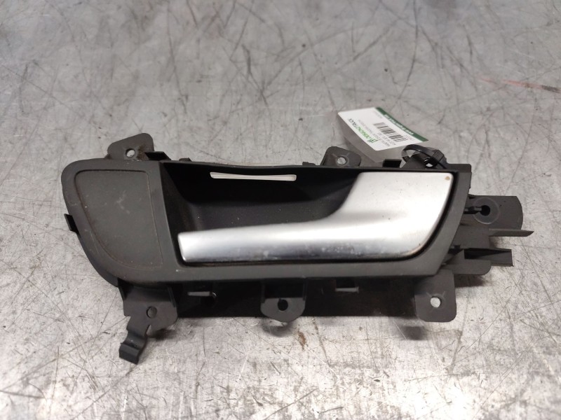 Recambio de maneta interior trasera derecha para audi a4 ber. (b8) básico referencia OEM IAM 8K0839020  