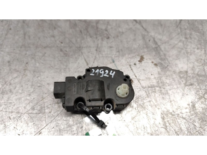 Recambio de motor apertura trampillas climatizador para audi a4 ber. (b8) básico referencia OEM IAM EFB330  