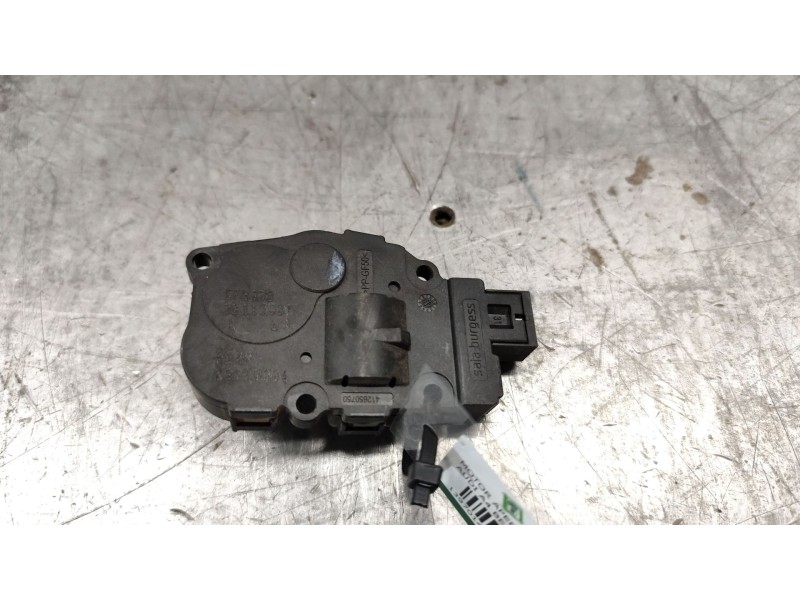 Recambio de motor apertura trampillas climatizador para audi a4 ber. (b8) básico referencia OEM IAM EFB330  