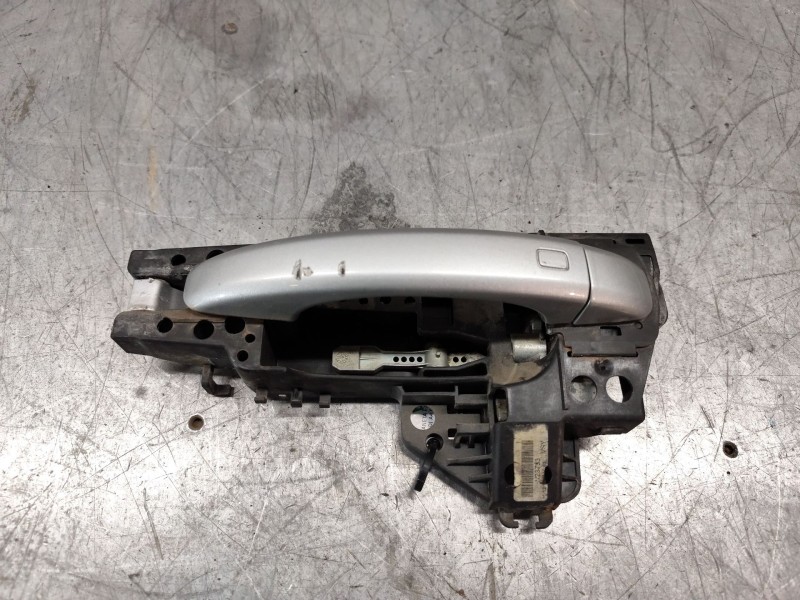Recambio de maneta exterior trasera izquierda para audi a4 ber. (b8) básico referencia OEM IAM   