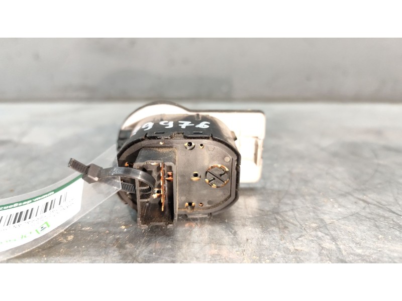 Recambio de mando luces para hyundai terracan (hp) 2.9 crdi full referencia OEM IAM 93260  