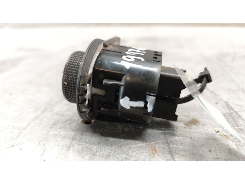 Recambio de mando luces para hyundai terracan (hp) 2.9 crdi full referencia OEM IAM 93260  