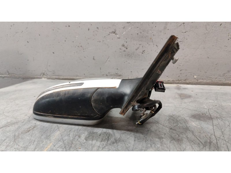 Recambio de retrovisor derecho para audi a4 ber. (b8) básico referencia OEM IAM ELECTRICO  6CABLES