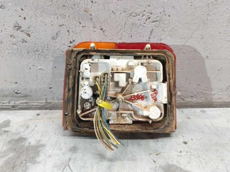 Recambio de piloto trasero derecho para peugeot 205 ii (20a/c) 1.2 referencia OEM IAM   