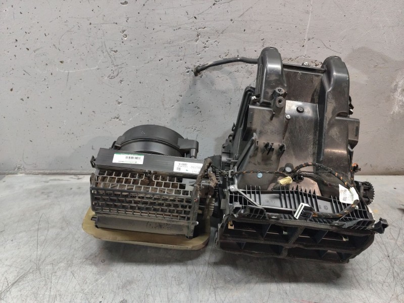 Recambio de calefaccion entera normal para opel insignia berlina expression referencia OEM IAM 13468629  