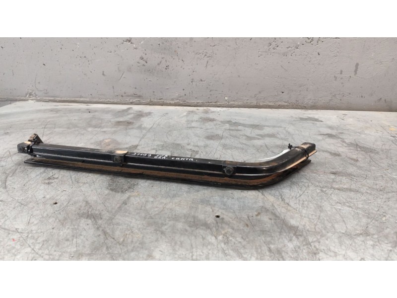 Recambio de guia puerta corredera derecha para fiat doblo ii (152) easy referencia OEM IAM   