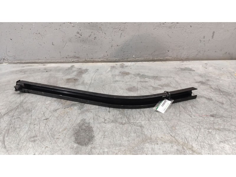 Recambio de guia puerta corredera izquierda para fiat doblo ii (152) easy referencia OEM IAM   