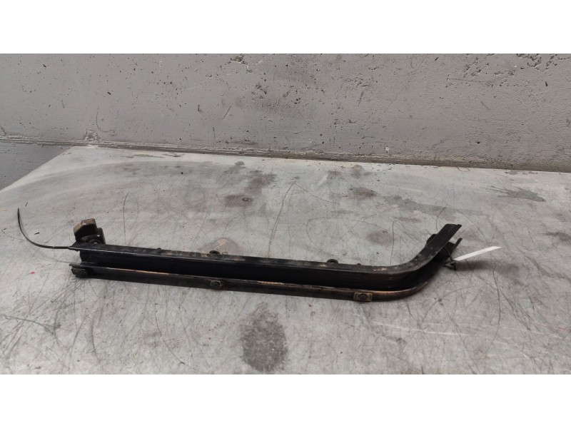 Recambio de guia puerta corredera izquierda para fiat doblo ii (152) easy referencia OEM IAM   