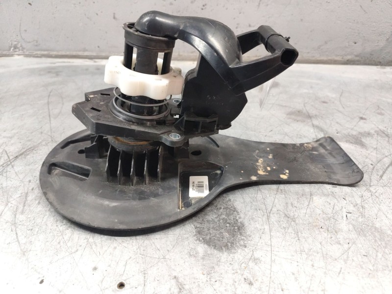 Recambio de soporte rueda de recambio para renault modus confort dynamique referencia OEM IAM 8200367262A  