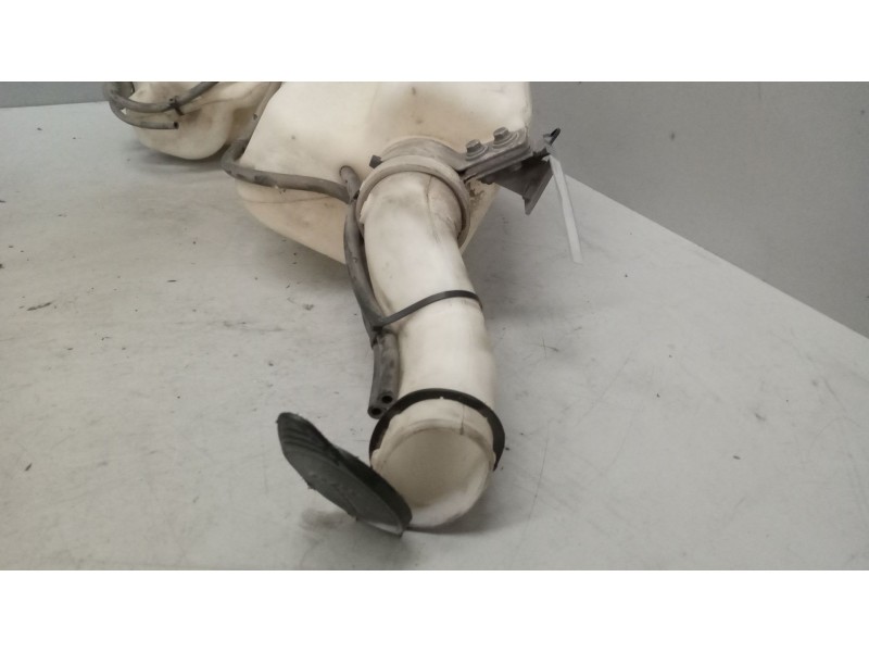 Recambio de deposito limpia para volvo fh xxx 12.8 diesel referencia OEM IAM   