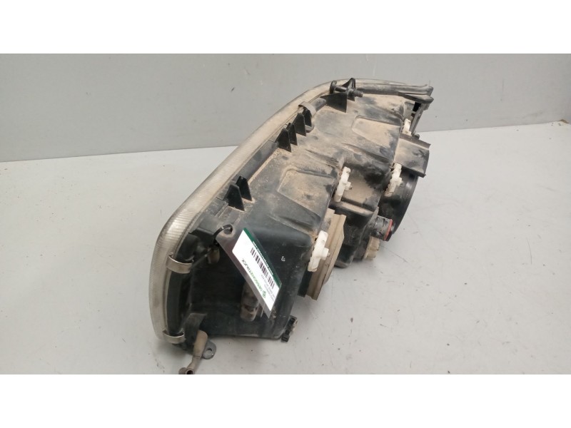 Recambio de faro derecho para daf serie xf105.xxx 12.9 diesel referencia OEM IAM   