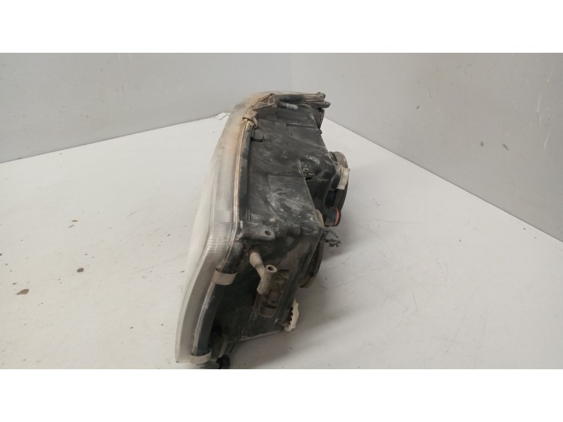 Recambio de faro izquierdo para daf serie xf105.xxx 12.9 diesel referencia OEM IAM   