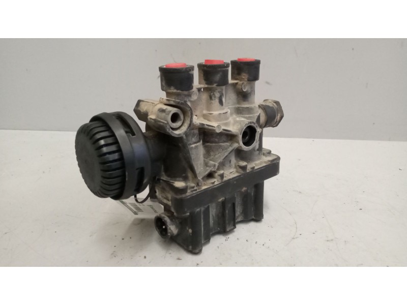 Recambio de valvula aire para volvo fh xxx 12.8 diesel referencia OEM IAM 20514449  4728800320